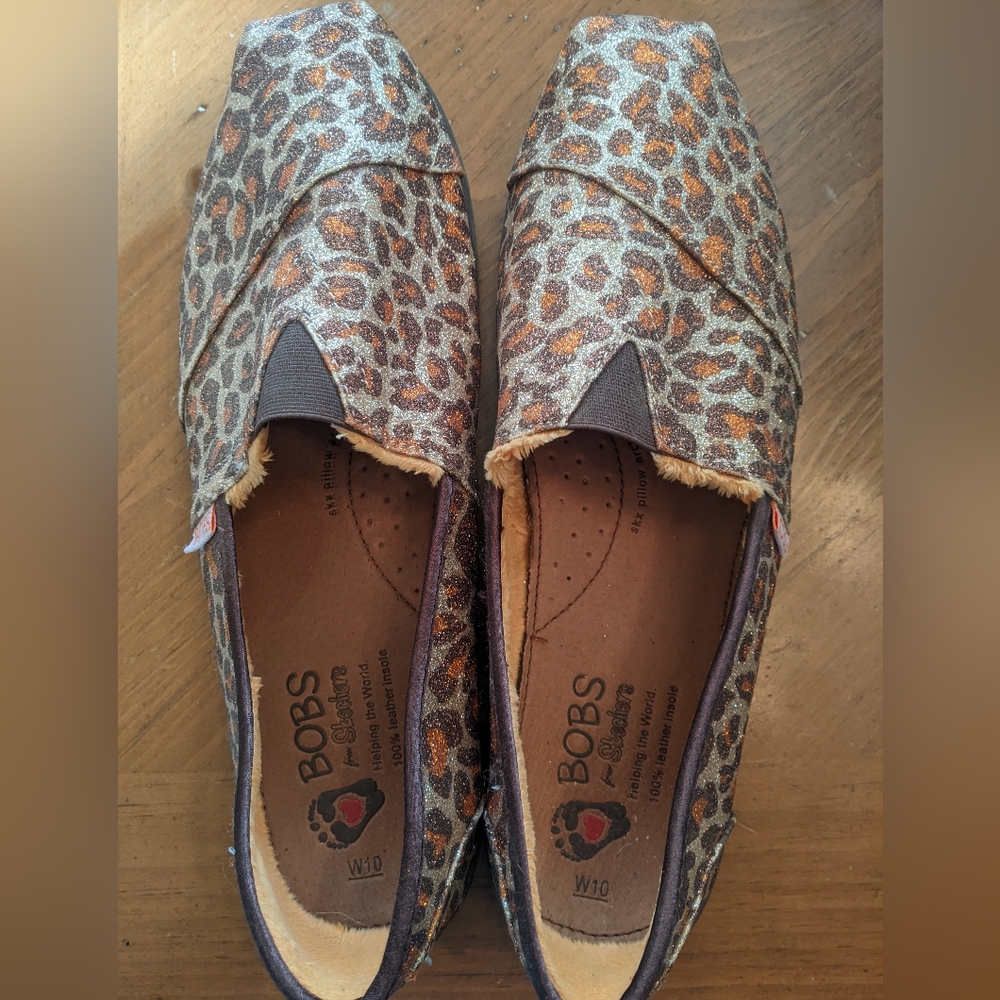 Bob's Skechers Sparkly Cheetah Shoes